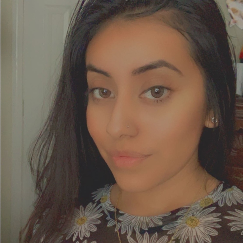 Meet your Posher, Yuliana
